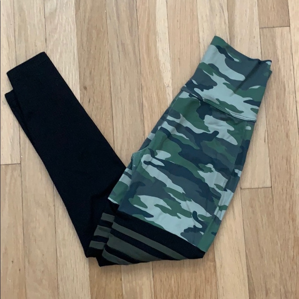 ‼️Bombshell Leggings‼️